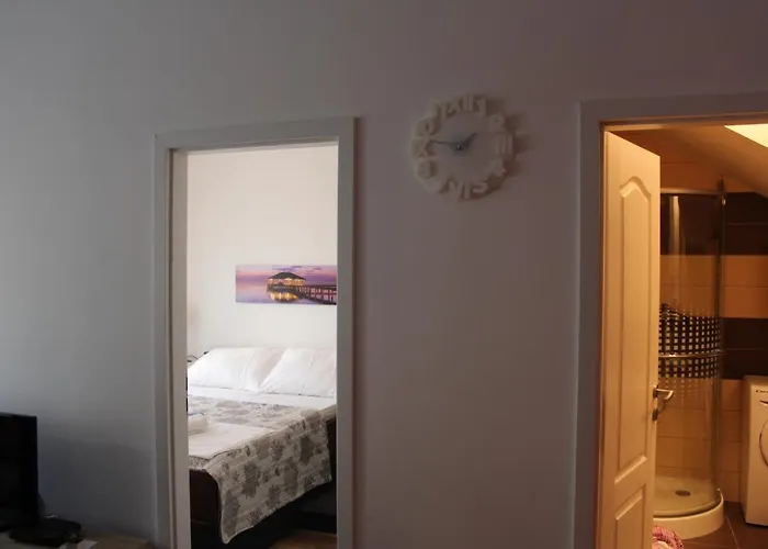 One Bedroom With Wifi Apartment